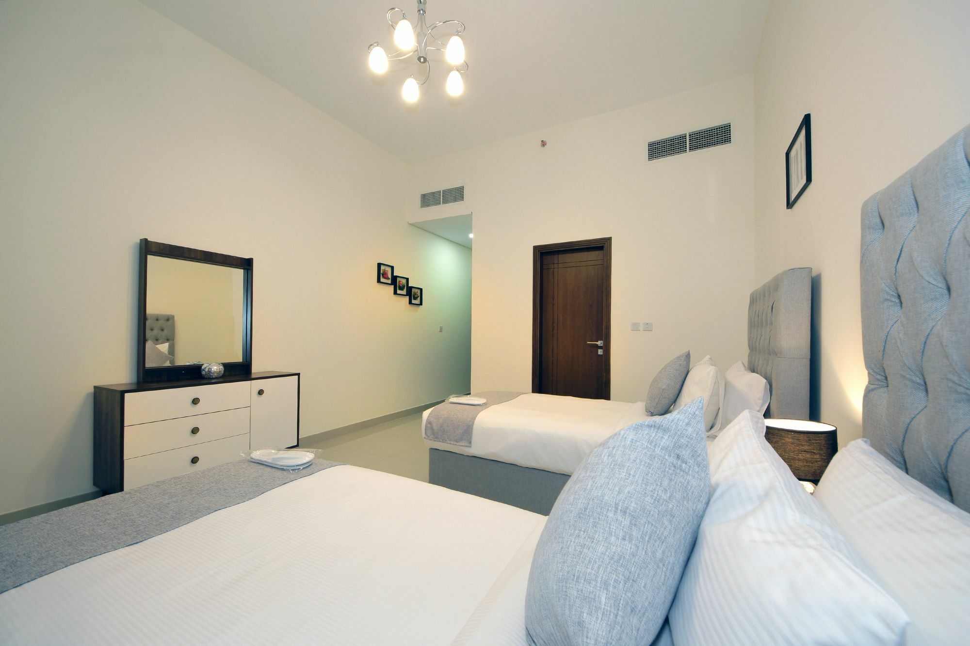 Spacious 2 Bedroom In Al Telal 11, Al Barsha 1 Dubai Luaran gambar