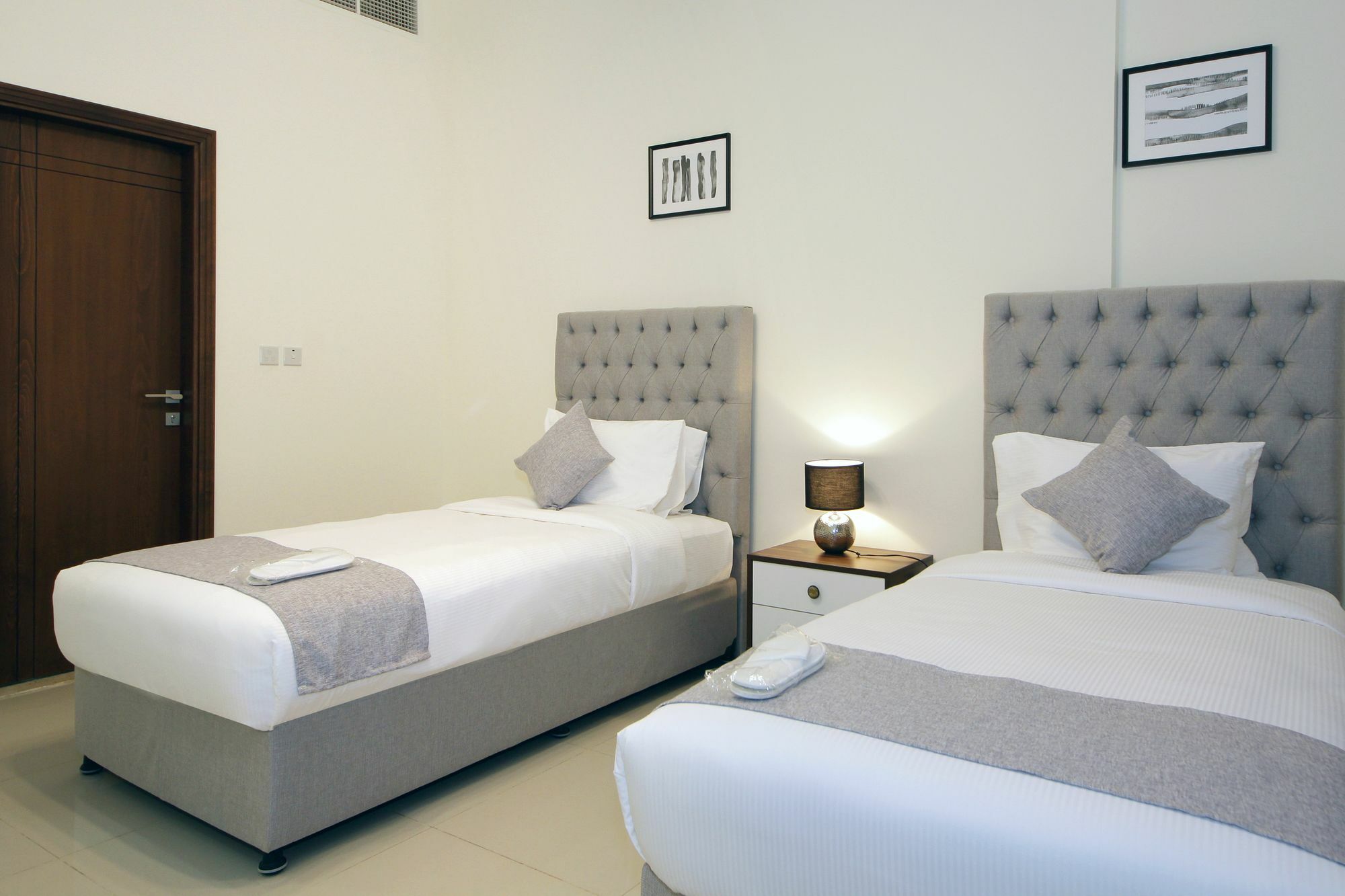 Spacious 2 Bedroom In Al Telal 11, Al Barsha 1 Dubai Luaran gambar