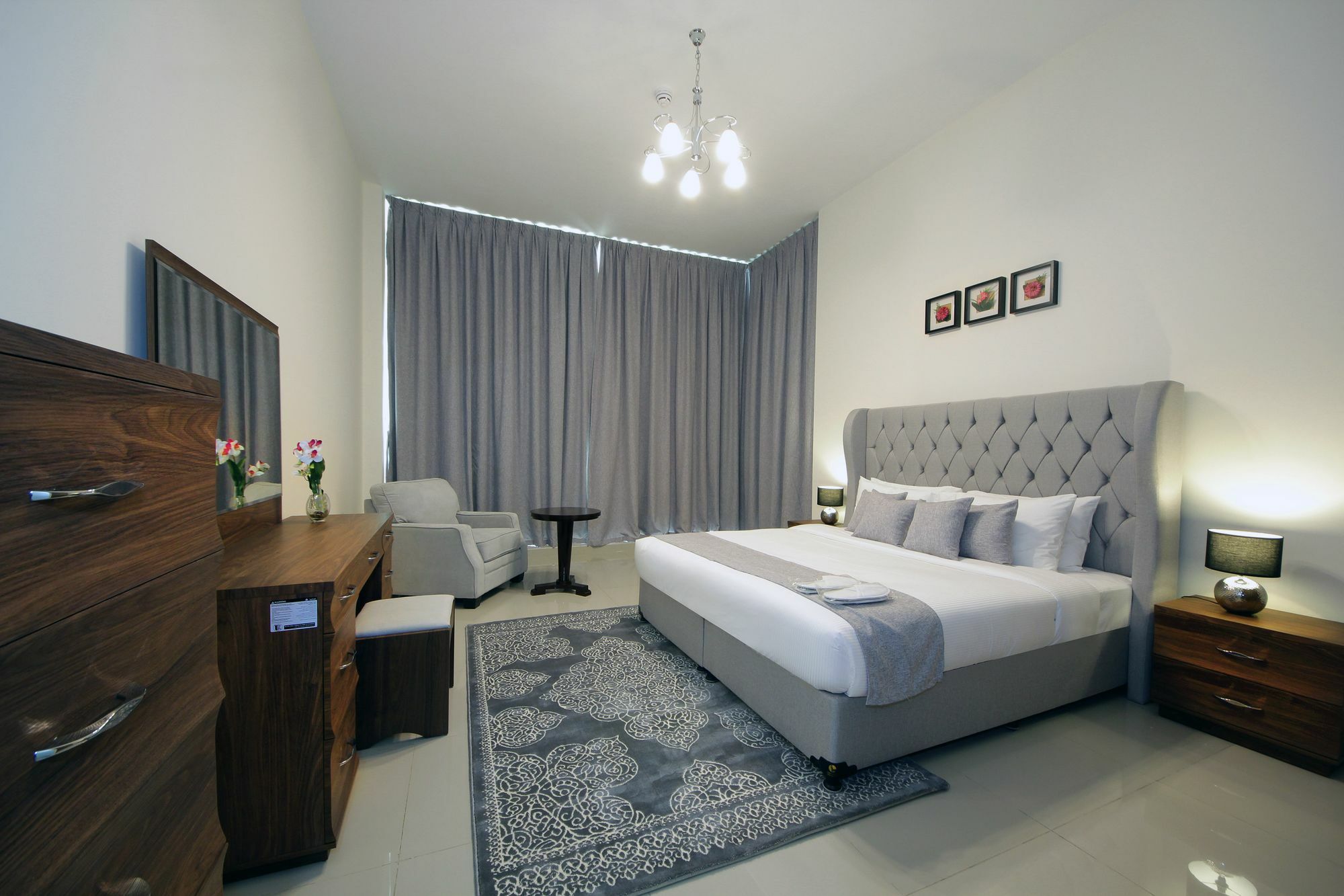 Spacious 2 Bedroom In Al Telal 11, Al Barsha 1 Dubai Luaran gambar
