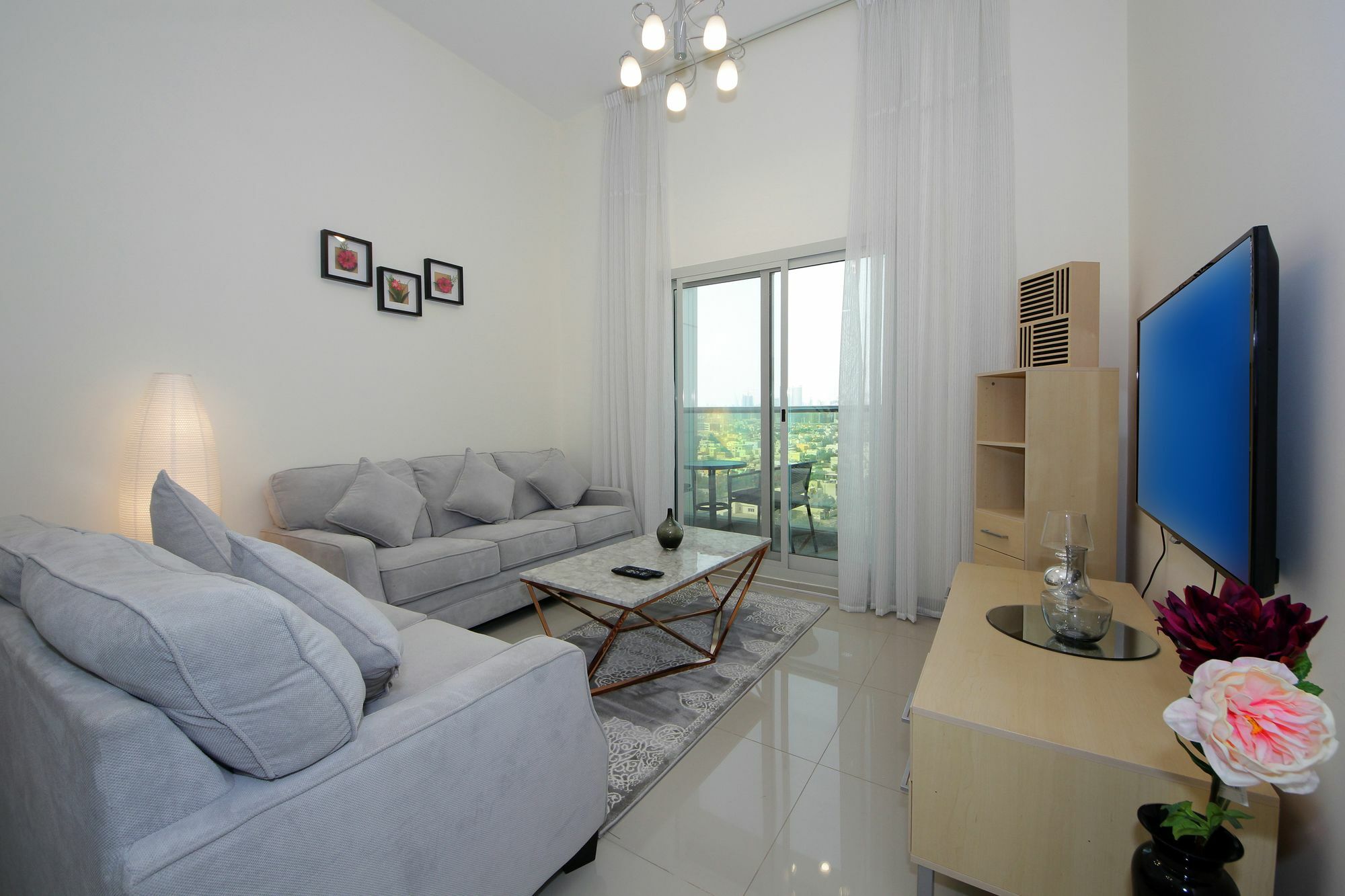Spacious 2 Bedroom In Al Telal 11, Al Barsha 1 Dubai Luaran gambar
