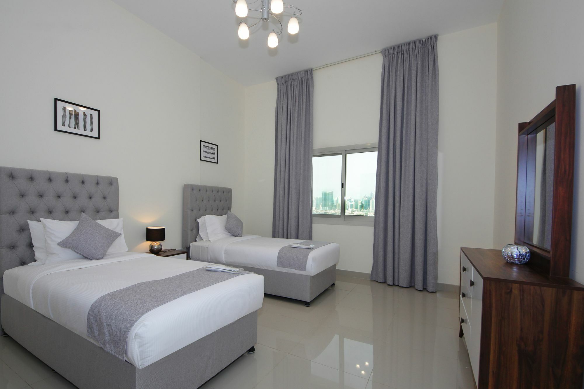 Spacious 2 Bedroom In Al Telal 11, Al Barsha 1 Dubai Luaran gambar