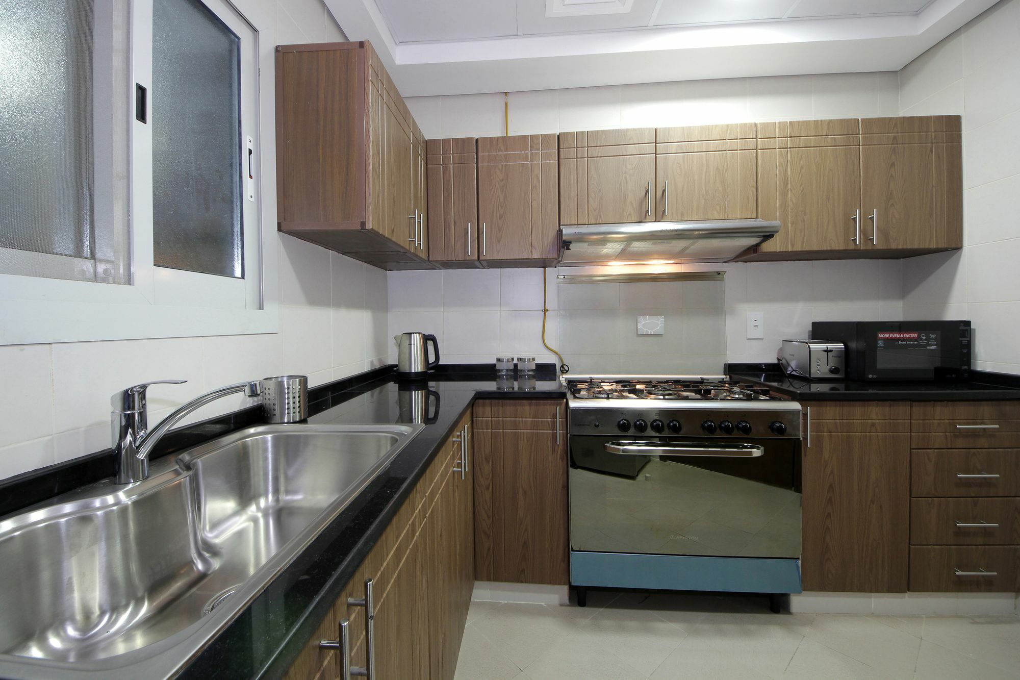 Spacious 2 Bedroom In Al Telal 11, Al Barsha 1 Dubai Luaran gambar
