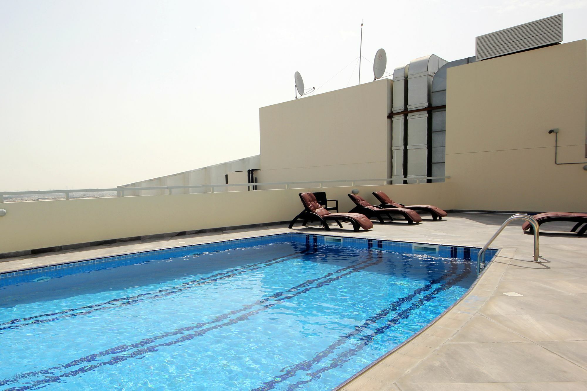 Spacious 2 Bedroom In Al Telal 11, Al Barsha 1 Dubai Luaran gambar