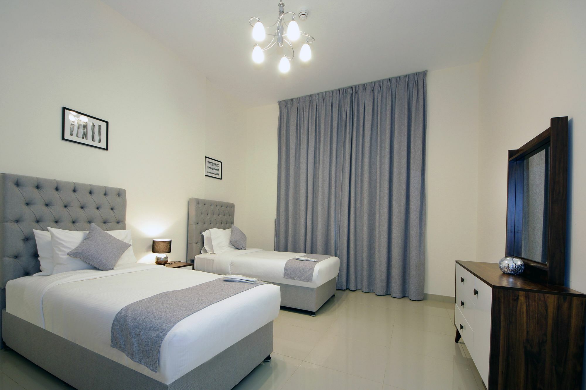 Spacious 2 Bedroom In Al Telal 11, Al Barsha 1 Dubai Luaran gambar