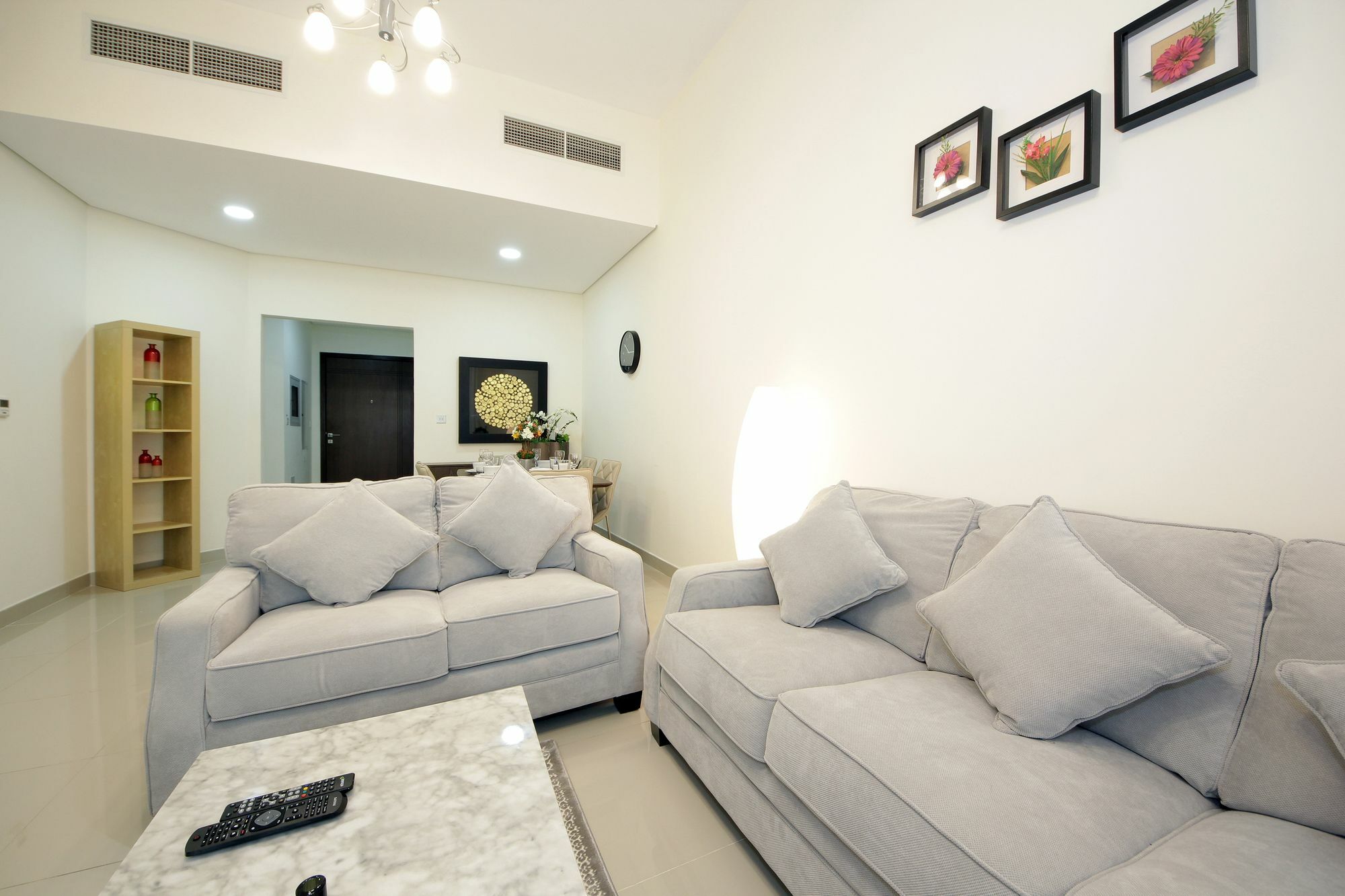 Spacious 2 Bedroom In Al Telal 11, Al Barsha 1 Dubai Luaran gambar