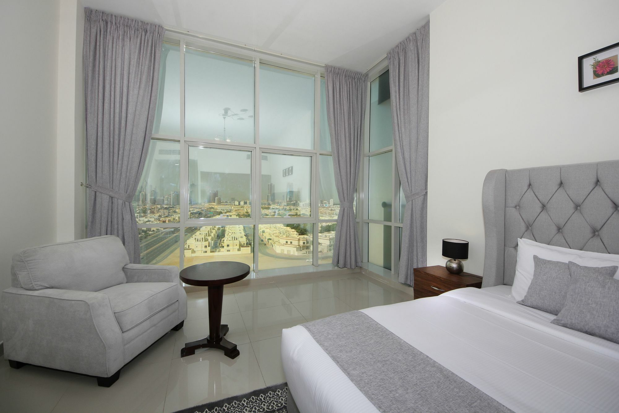 Spacious 2 Bedroom In Al Telal 11, Al Barsha 1 Dubai Luaran gambar